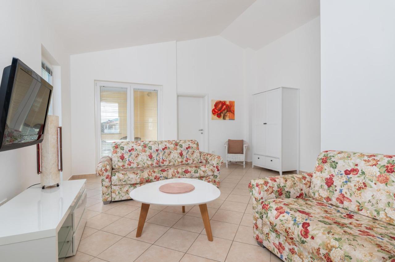 לאבין Apartment Panoramica - Ravni מראה חיצוני תמונה